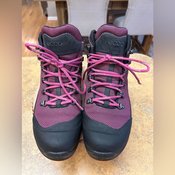 ECCO Women's Biom Gore-Tex Terrain Hiking Boots - Picture 6 of 12